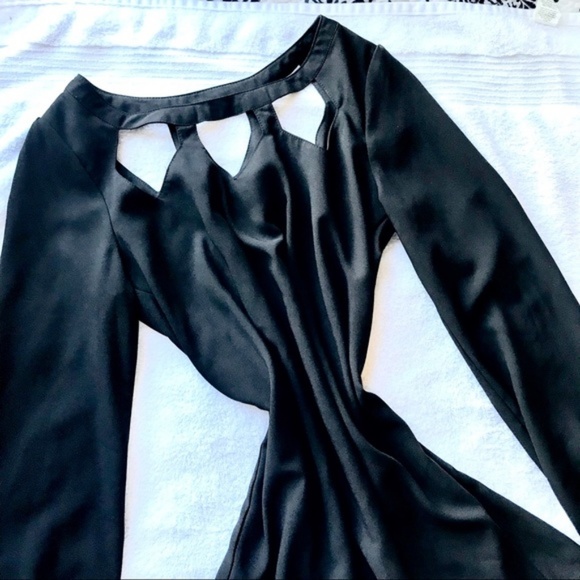 Very J Black Cut Out Neckline Boutique Dress - Picture 4 of 4